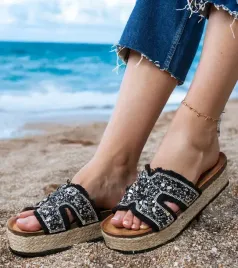 czarne-klapki-espadryle-z-cyrkoniami-i-kamykami-najros