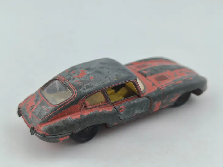 v294-siku-jaguar-e-2-2-stan-nowy