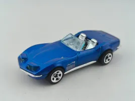 hot-wheels-72-stingray-convertible-corvette
