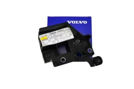 volvo-xc40-lewe-mocowanie-uchwyt-pasa-przedniego