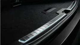 volvo-xc90-ii-podswietlana-listwa-bagaznika-charcoal-31664536