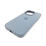 etui-na-iphone-15-pro-blekitny-stan-powystawowy