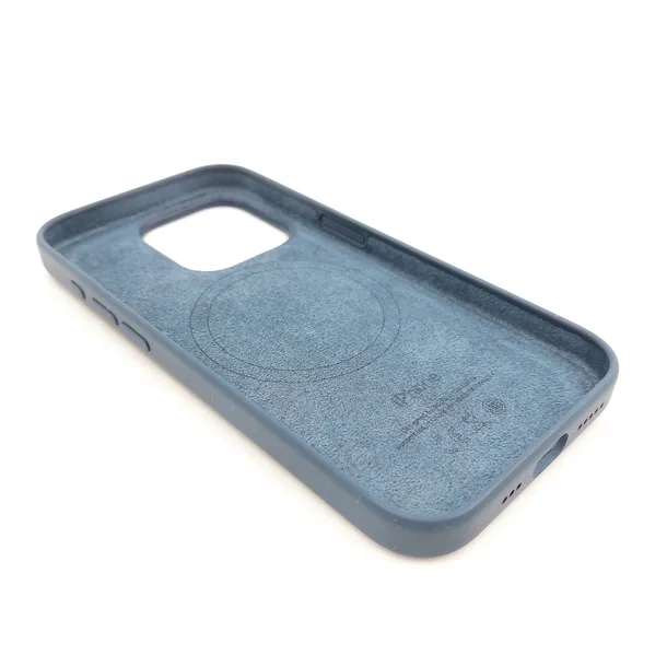 etui-na-iphone-15-pro-blekitny-kolor-niebieski