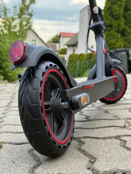 HULAJNOGA ELEKTRYCZNA T9 PRO DUŻY ZASIĘG LEKKA I MOCNA 350W 10,4Ah