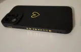 etui-silikonowe-do-iphone-13-pro-serce-czarny-stan-nowy