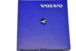 volvo-v70-xc70-xc60-spinka-klips-tapicerki-slupka