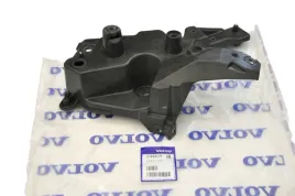 volvo-xc60-ii-prawe-mocowanie-wzmocnienie-blotnika