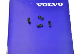volvo-xc90-spinka-klips-zgarniajacej-listwy-drzwi