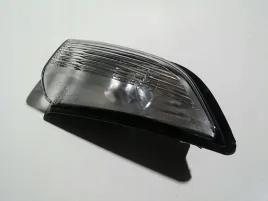 volvo-xc60-prawy-kierunkowskaz-lusterko-oe-31217289