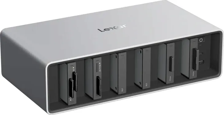 profesjonalny-workflow-thunderbolt4-6-gniazd-modulowych-stan-nowy