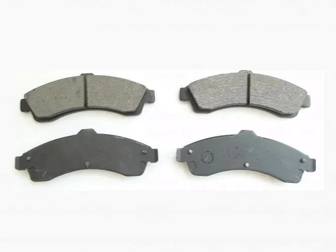 klocki-ceramic-przod-chevrolet-ssr-2003-2006