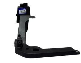 volvo-xc40-prawy-wspornik-uchwyt-mocowanie-blotnika-32234762
