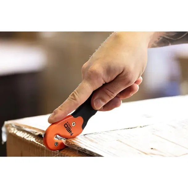noz-do-folii-i-tasm-waga-z-opakowaniem-0-11-kg-marka-neo-tools