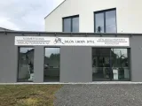 szyld-reklamowy-dibond-rodzaj-tablicy-naklejane