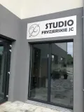 szyld-reklamowy-dibond-stan-nowy-rodzaj-tablicy-naklejane