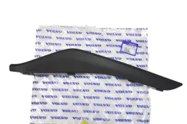 volvo-xc60-lift-przednia-prawa-listwa-zderzaka-oe