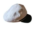 kepi-stylne-bezowe-retro-stan-nowy