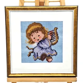 recznie-haftowany-obrazek-aniolek-z-harfa-24x24-cm-w-ramce