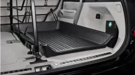 volvo-xc90-ii-wykladzina-klatki-na-psa-w-bagazniku
