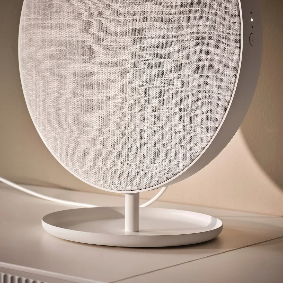glosnik-bluetooth-29-cm-bialy-montaz-scienny-stojak-stan-nowy