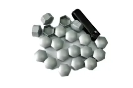 volvo-nakladki-na-sruby-felgi-kola-chrom-mat-kpl-31471687