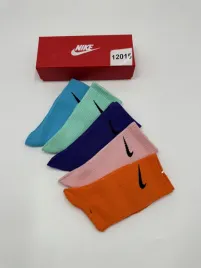 dlugie-kolorowe-skarpety-nike-rozmiar-39-42-piec-par-12015-w3