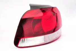 lampa-tyl-l-czesc-zewnetrzna-kolor-kierunkowskazu-bialy-kolor-szkla