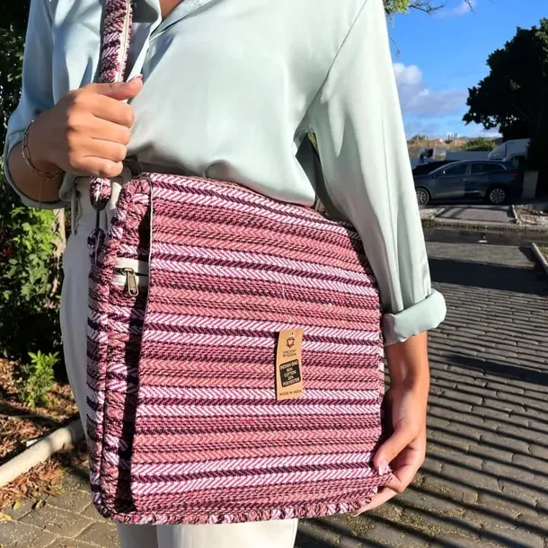 torba-na-laptopa-paleta-rozu-wielkosc-matrycy-15-5