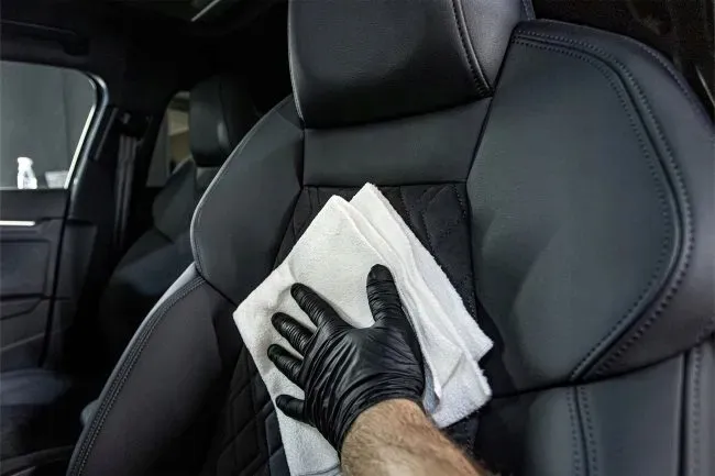 moje-auto-leather-white-mikrofibra-do-skory-waga-z-opakowaniem-0-06-kg