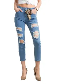 spodnie-jeansowe-damskie-z-dziurami-mom-jeans