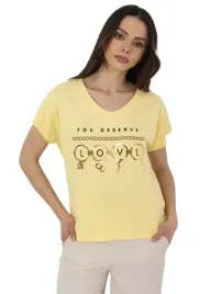 klasyczny-t-shirt-damski-z-wyhaftowanym-napisem