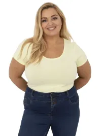 gladki-klasyczny-t-shirt-damski-dopasowany-plus-size