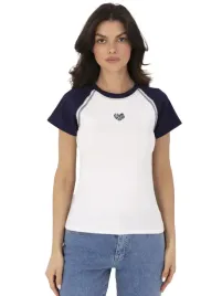 klasyczny-bawelniany-t-shirt-damski-z-haftem