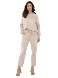 spodnie-proste-wysokie-bluza-z-kapturem-komplet-casualowy