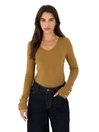 sweter-klasyczny-dopasowany-damski-z-dekoltem-w-serek