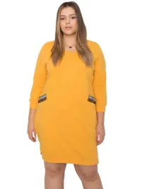 sukienka-dresowa-damska-plus-size-mini-dopasowana-z-kieszeniami