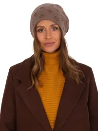 stylowa-modna-czapka-zimowa-damska-z-aplikacja-beanie