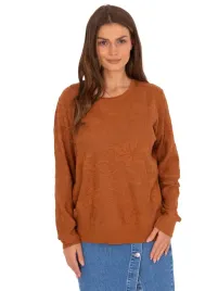 sweter-damski-klasyczny-z-urozmaicona-faktura
