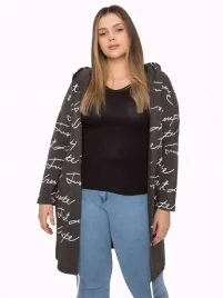 dluga-narzutka-damska-plus-size-z-printami-kaptur