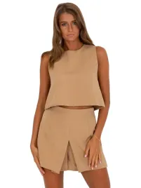 letni-elegancki-komplet-damski-top-szorty-m