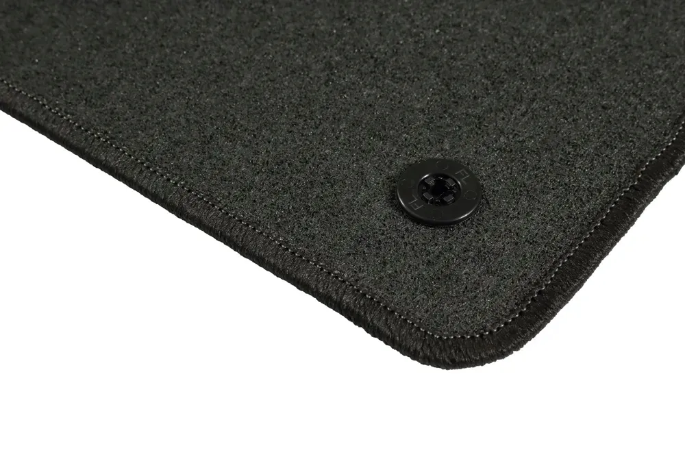 dywaniki-do-fiat-500-mocowania-2007-basic-carmat-stan-nowy