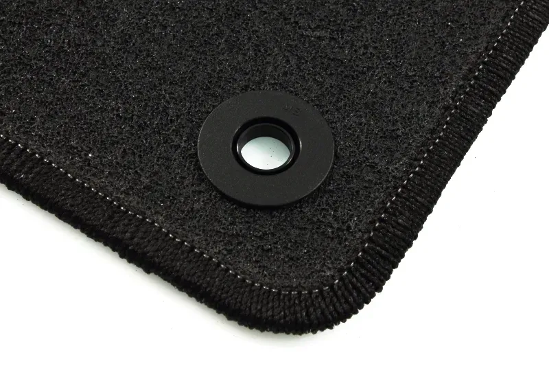 dywaniki-do-mercedes-gle-2020-basic-carmat-stan-nowy