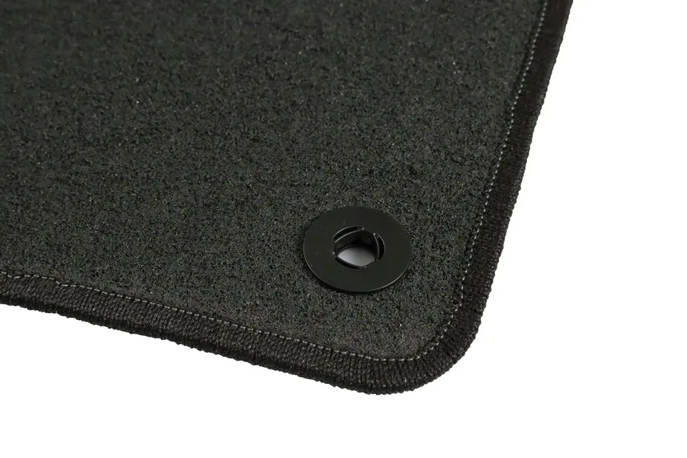 dywaniki-do-peugeot-208-2012-basic-carmat-stan-nowy