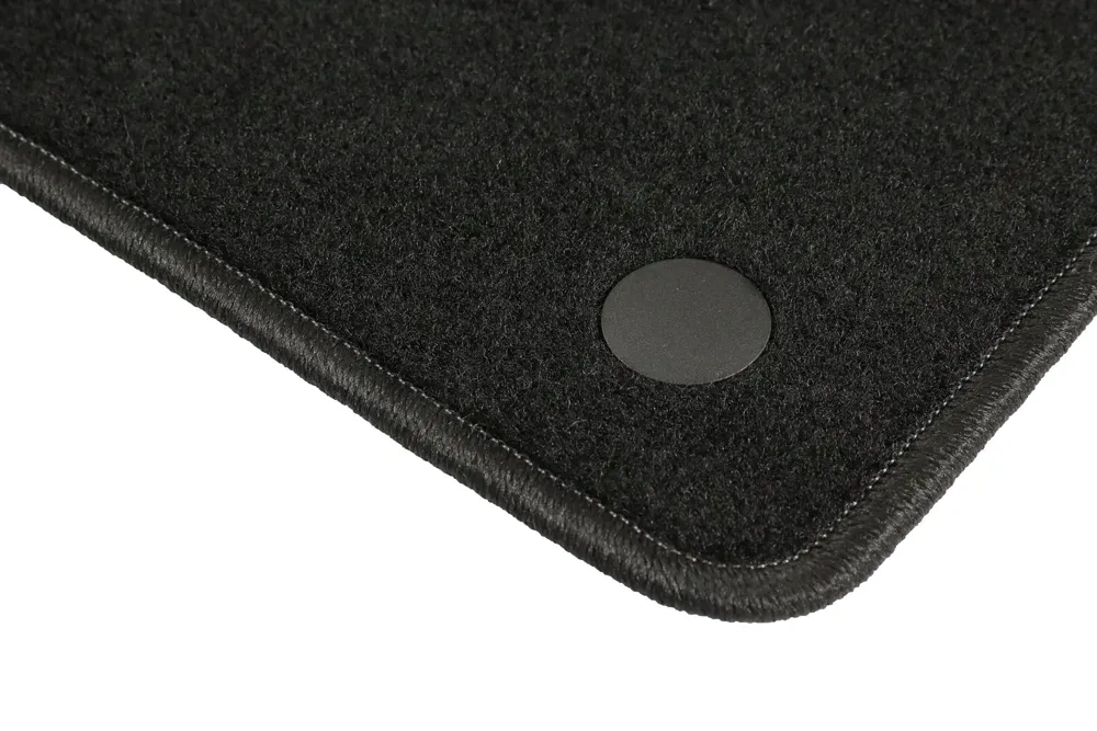 nissan-pulsar-2014-2018-dywaniki-basic-carmat