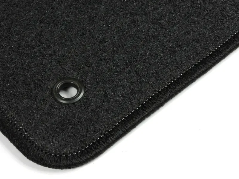 toyota-verso-2009-2013-dywaniki-basic-carmat-stan-nowy