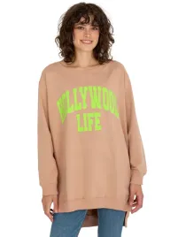 wygodna-dluga-bluza-damska-oversize-z-nadrukiem