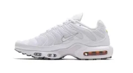 nike-air-max-plus-white-375