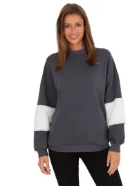 bluza-damska-oversize-z-futrzanymi-wstawkami-na-rekawach