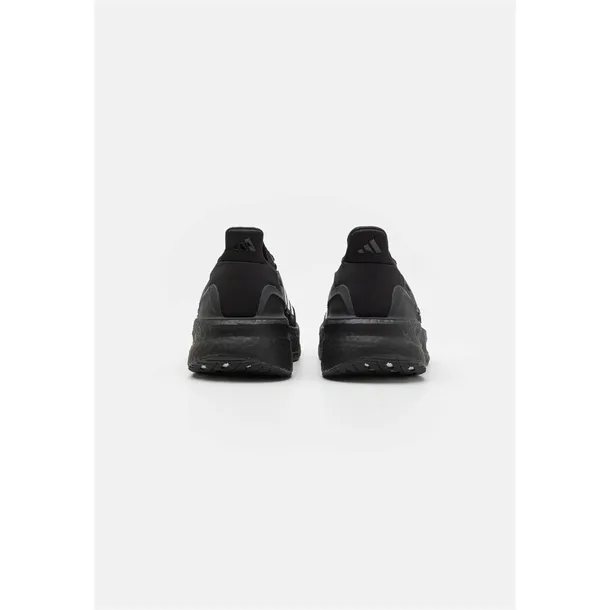 ultraboost-5-kod-producenta-id8812-marka-adidas