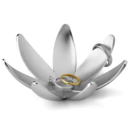 stojak-na-pierscionki-srebrny-ozdobny-kwiat-organizer-do-toaletki-magnolia